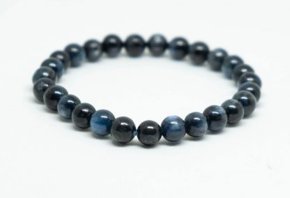 Reflective blue kyanite beads bracelet